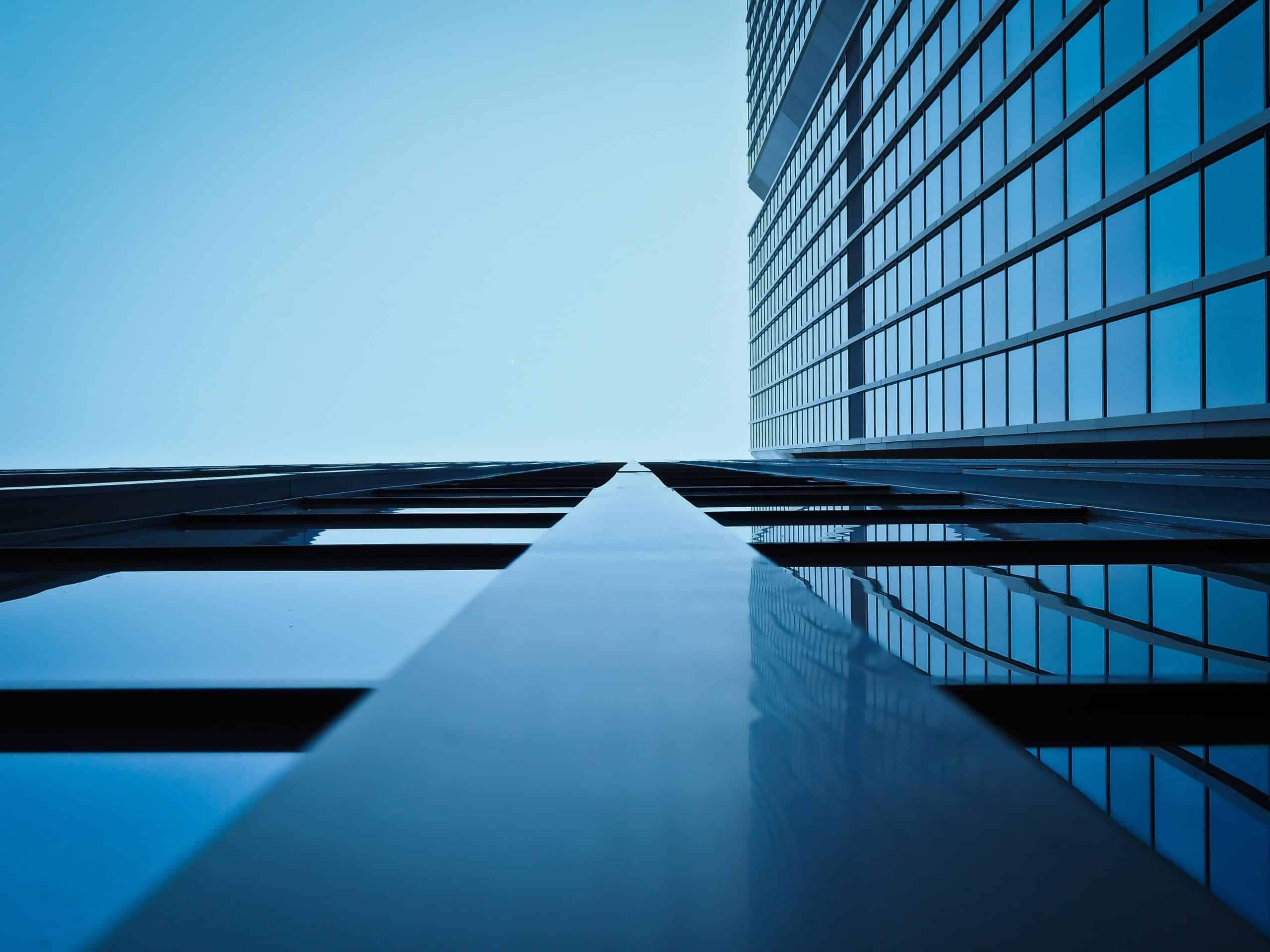 Comprendre et maîtriser la conformité en immobilier d’entreprise