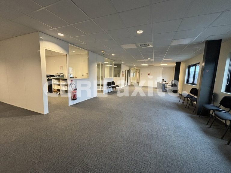 Bureaux à louer MEYTHET 74.1739 - 74.1739_LOCATION_Bureaux_MEYTHET_3.jpg