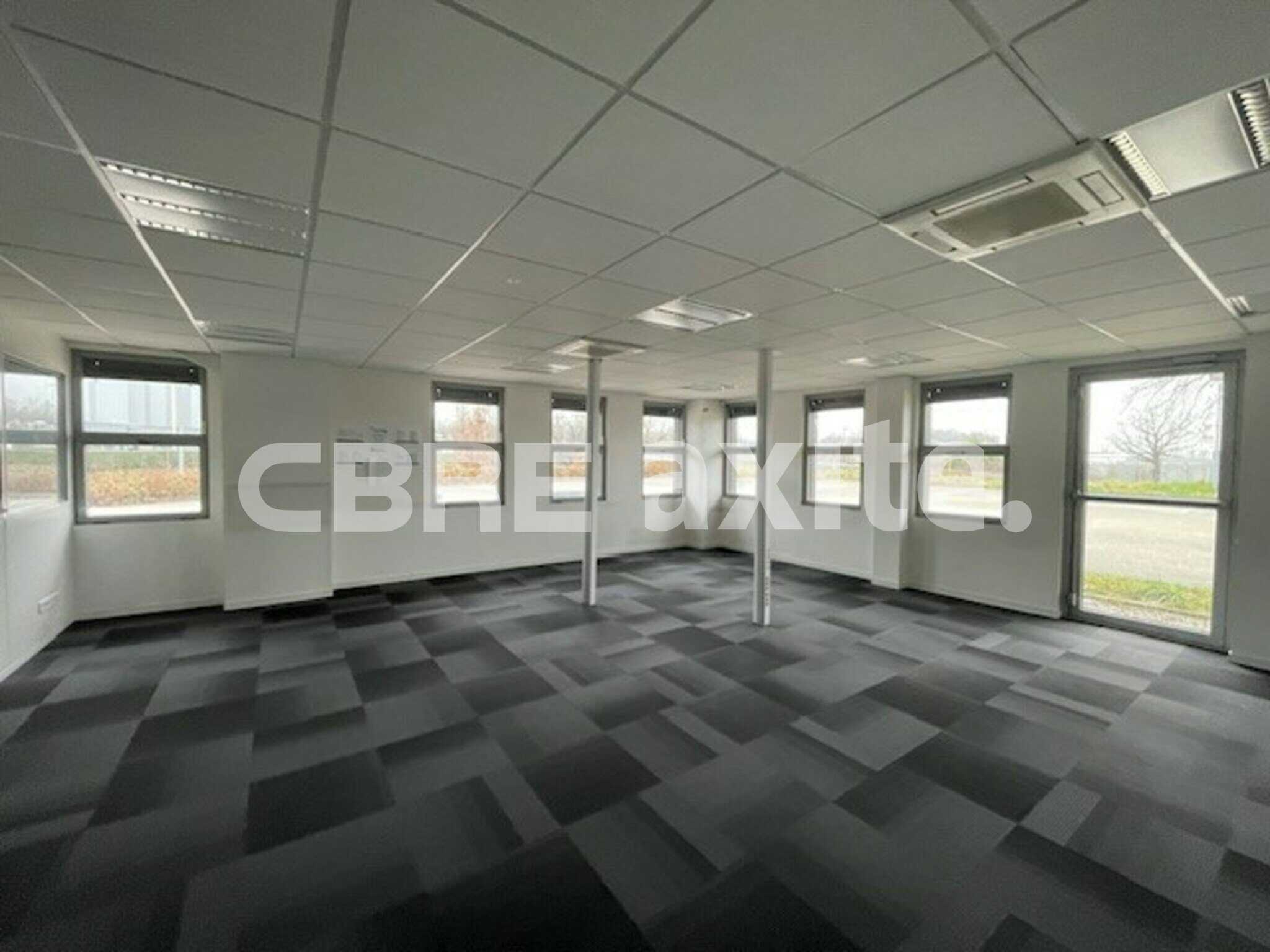 Bureaux à louer ANNECY - CRAN-GEVRIER 74.21507 - 74.21507_LOCATION_Bureaux_ANNECY_-_CRAN-GEVRIER_1.jpg