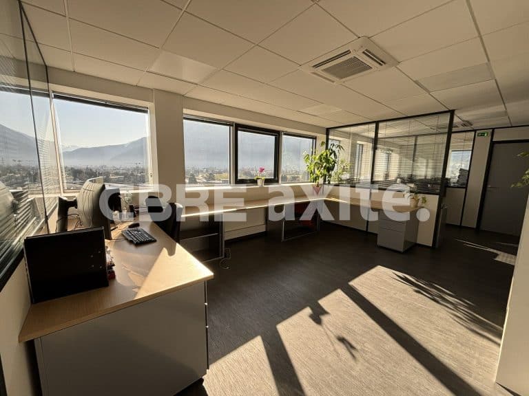 Bureaux à louer SAINT PIERRE EN FAUCIGNY 74.21714 - 74.21714_LOCATION_Bureaux_SAINT_PIERRE_EN_FAUCIGNY_1.jpg