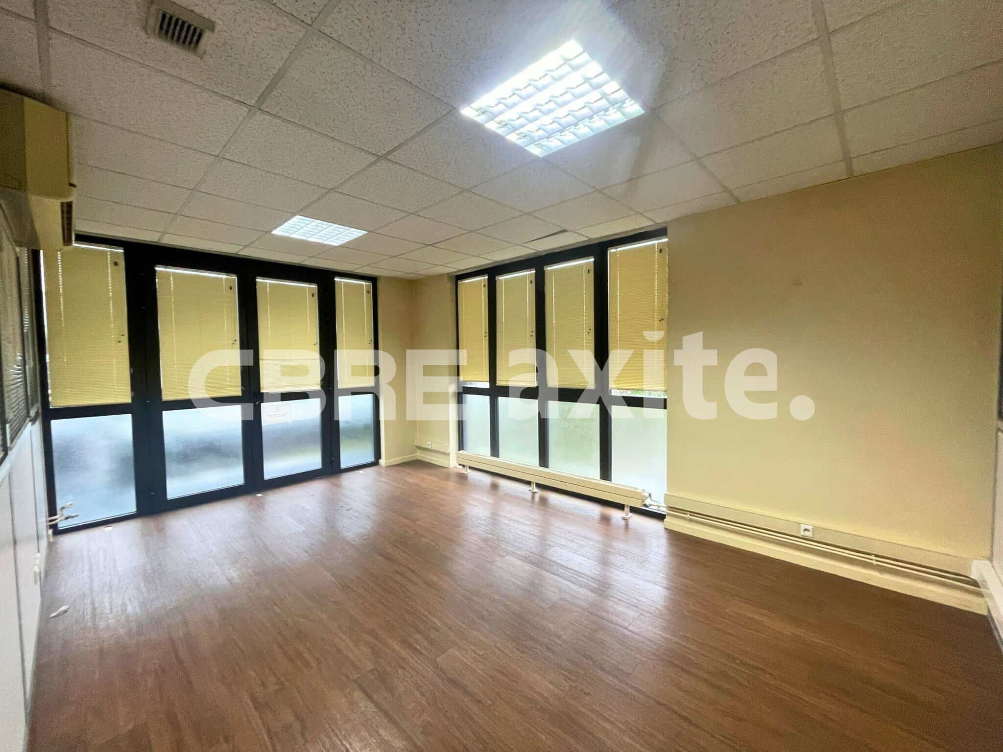 Bureaux à louer CRAN GEVRIER 74.21852 - 74.21852_LOCATION_Bureaux_CRAN_GEVRIER_1.jpg
