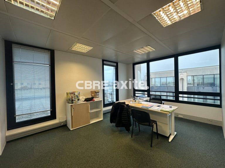 Bureaux à louer EPAGNY METZ TESSY 74.21998 - 74.21998_LOCATION_Bureaux_EPAGNY_METZ_TESSY_3.jpg