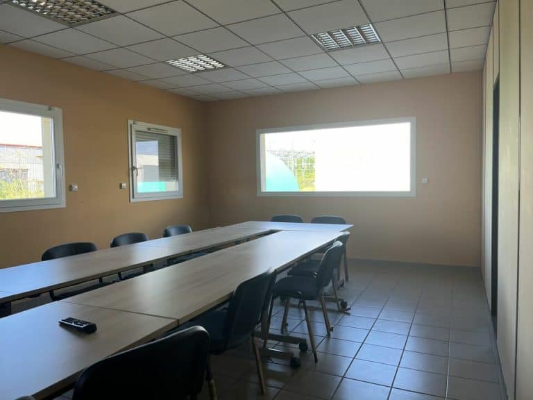 Locaux d'activités à louer CHABEUIL 26.97342 - 26.97342_LOCATION_Activites_CHABEUIL_5.jpg