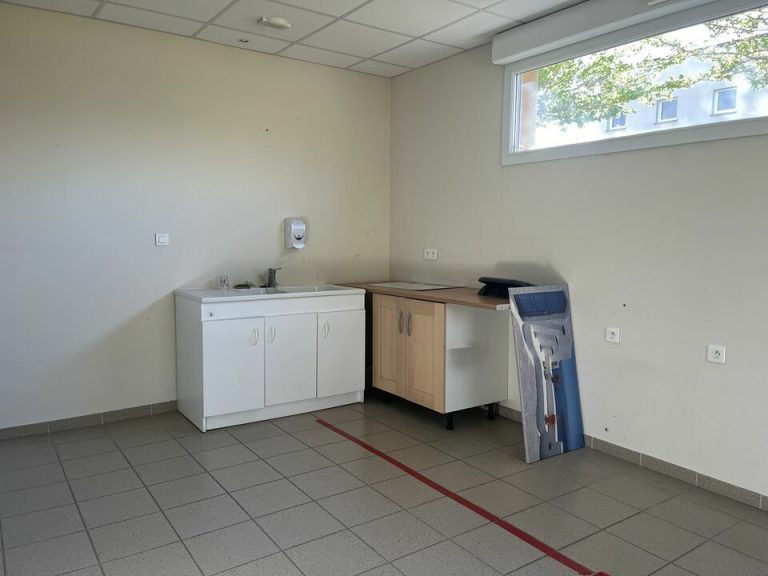 Locaux d'activités à louer CHABEUIL 26.97342 - 26.97342_LOCATION_Activites_CHABEUIL_7.jpg