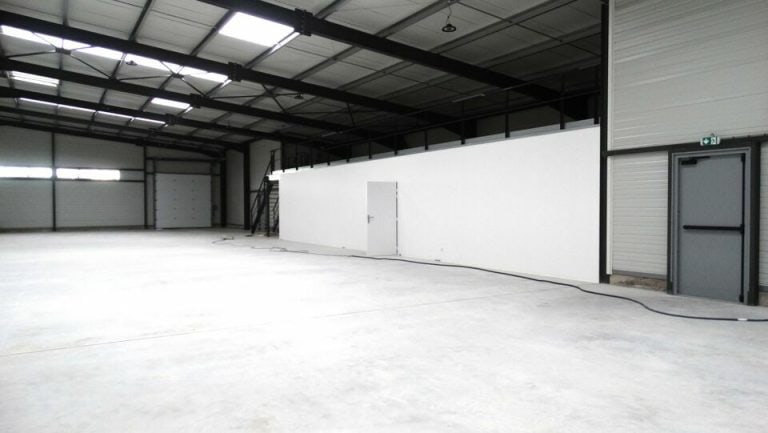 Locaux d'activités à louer ROMANS SUR ISERE 26.97594 - 26.97594_LOCATION_Activites_ROMANS_SUR_ISERE_1.jpg