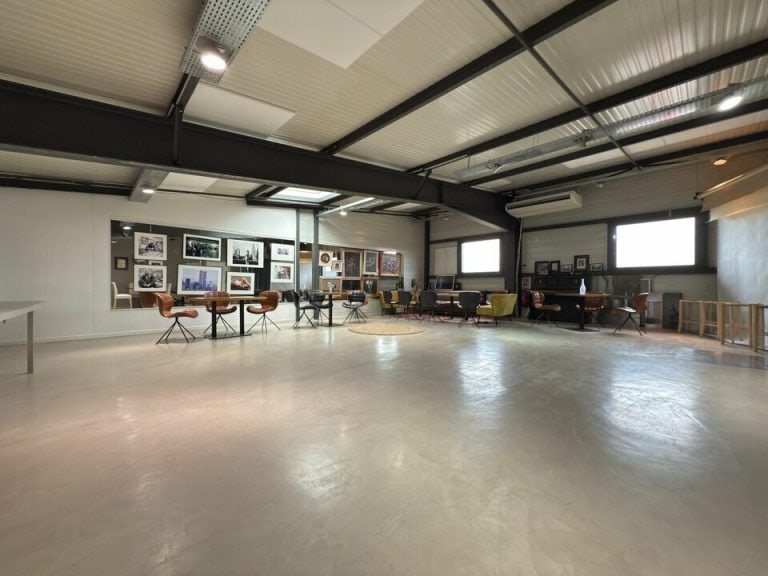 Bureaux à louer CHATEAUNEUF SUR ISERE 26.97624 - 26.97624_LOCATION_Bureaux_CHATEAUNEUF_SUR_ISERE_1.jpg