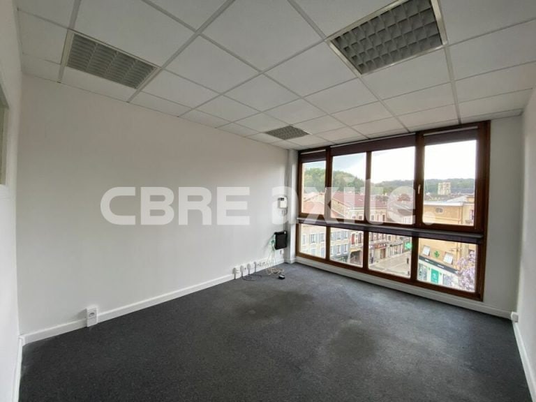 Bureaux à louer BOURGOIN JALLIEU 38.100281 - 38.100281_LOCATION_Bureaux_BOURGOIN_JALLIEU_1.jpg