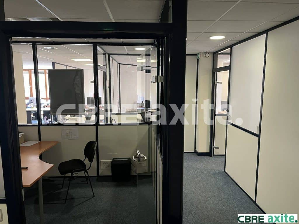 Bureaux à louer BOURGOIN JALLIEU 38.100440 - 38.100440_LOCATION_Bureaux_BOURGOIN_JALLIEU_2.jpg