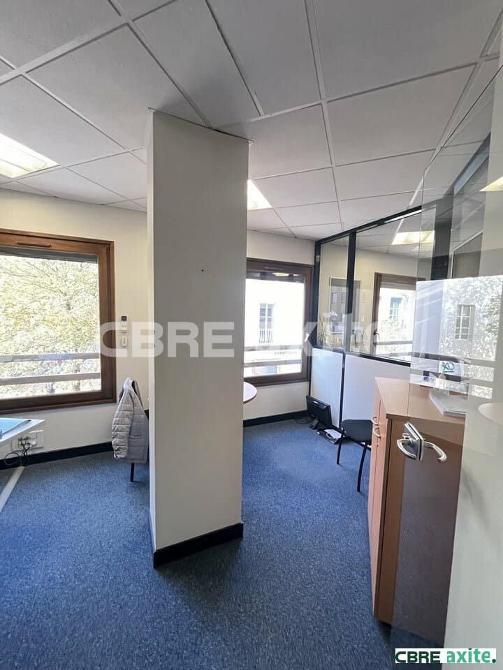 Bureaux à louer BOURGOIN JALLIEU 38.100440 - 38.100440_LOCATION_Bureaux_BOURGOIN_JALLIEU_3.jpg