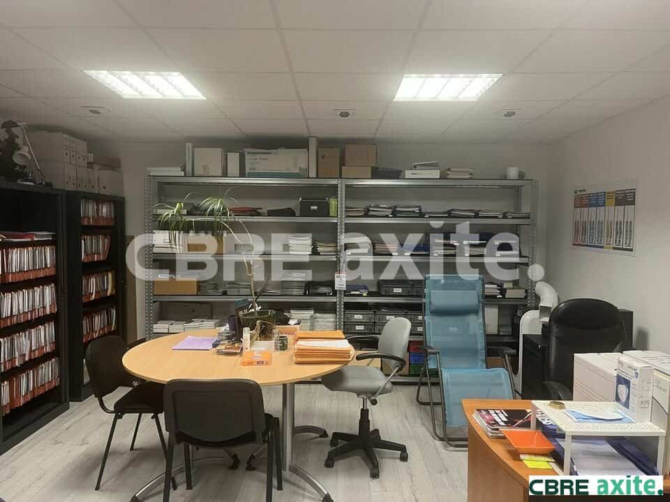 Local d’activité de 600 m² à vendre au Pont-de-Beauvoisin, photo 4 sur 4