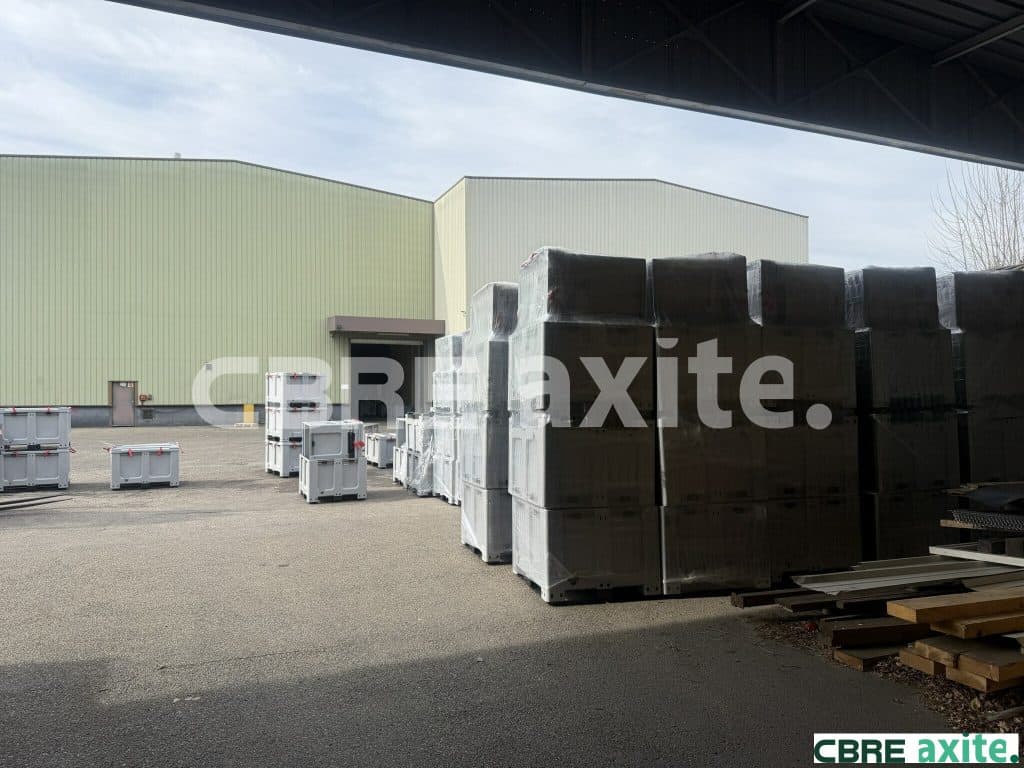 Entrepôts de 8 148 m² à vendre à Saint-Quentin-Fallavier, photo 4 sur 4