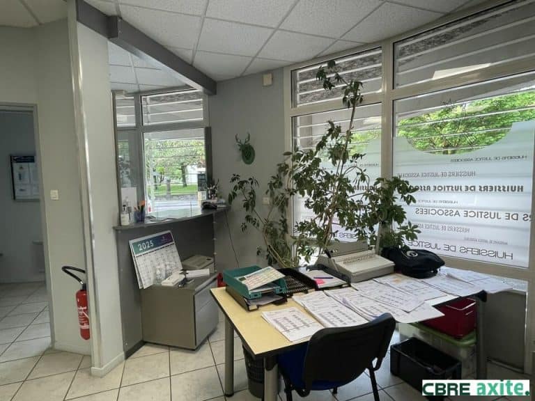 Bureaux à louer FONTAINE 38.100691 - 38.100691_LOCATION_Bureaux_FONTAINE_3.jpg
