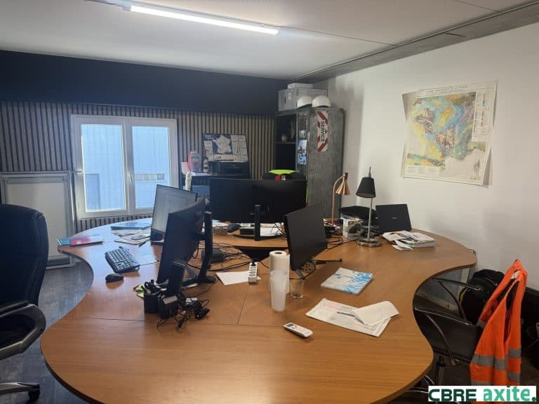 Locaux d'activités à vendre SAINT MARTIN D HERES 38.100700 - 38.100700_VENTE_Activites_SAINT_MARTIN_D_HERES_5.jpg