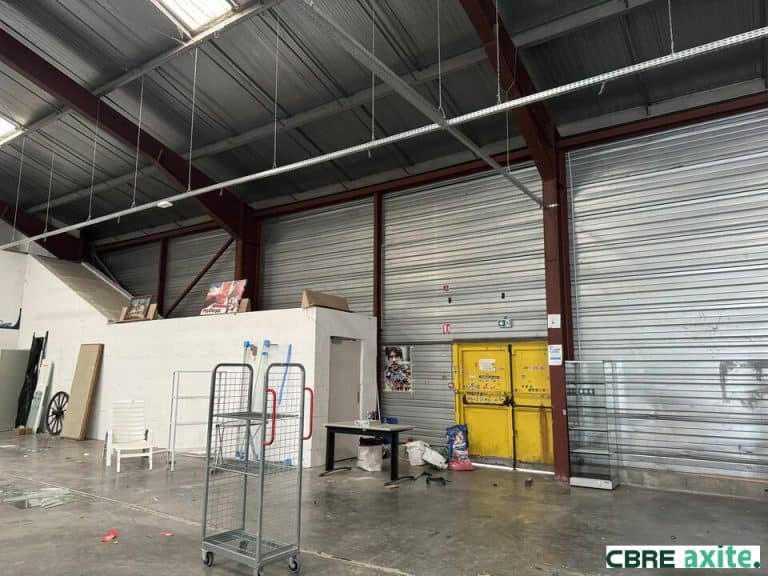 Locaux d'activités à vendre LA MURE 38.100727 - 38.100727_VENTE_Activites_LA_MURE_2.jpg