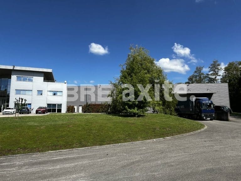 Locaux d'activités à vendre SAINT-CLAIR-DE-LA-TOUR 38.100729 - 38.100729_VENTE_Activites_SAINT-CLAIR-DE-LA-TOUR_1.jpg