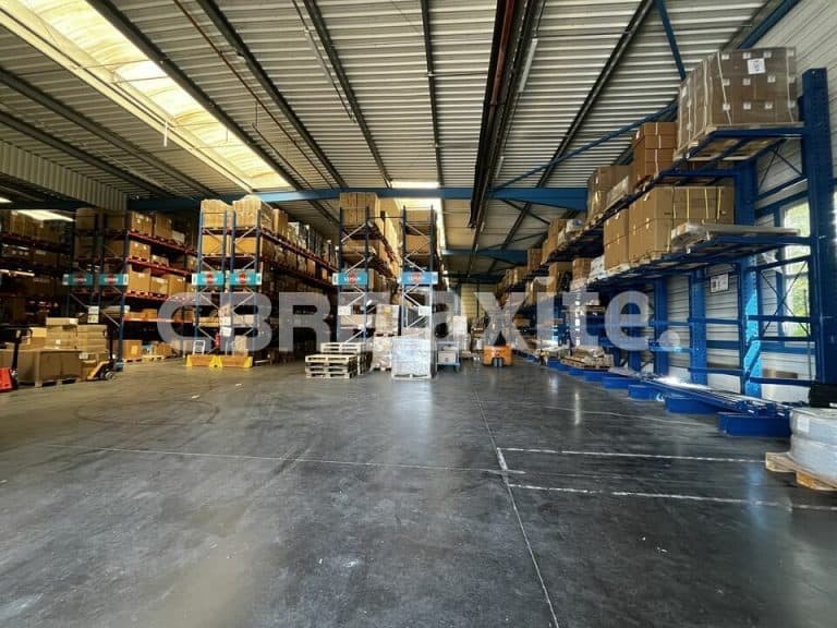 Locaux d'activités à vendre SAINT-CLAIR-DE-LA-TOUR 38.100729 - 38.100729_VENTE_Activites_SAINT-CLAIR-DE-LA-TOUR_4.jpg