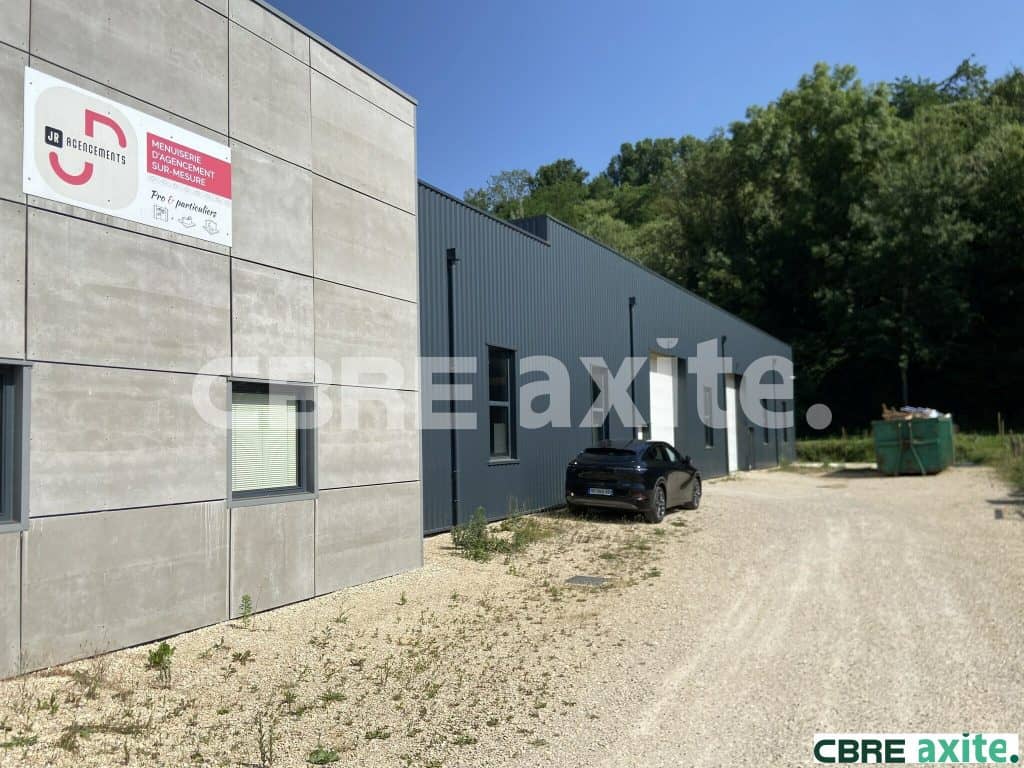 Locaux d'activités à vendre SAINT-CLAIR-DE-LA-TOUR 38.100767 - 38.100767_VENTE_Activites_SAINT-CLAIR-DE-LA-TOUR_5.jpg