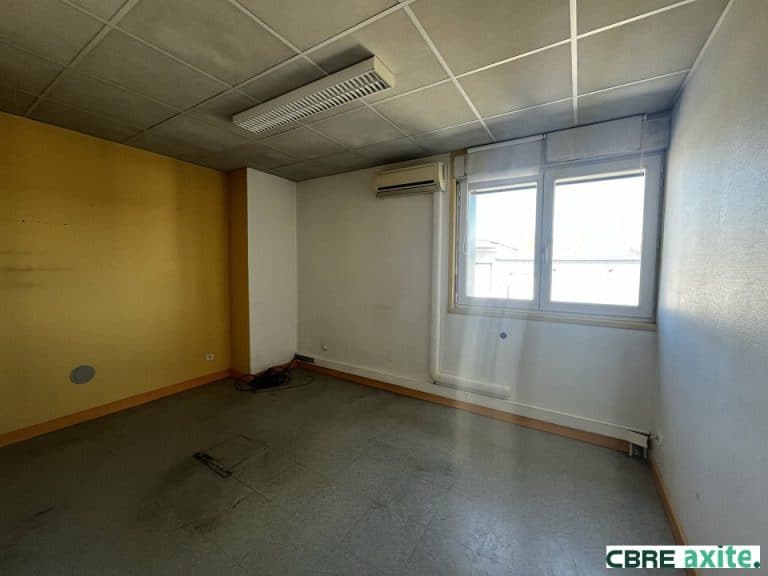 Bureaux à louer BOURGOIN JALLIEU 38.100798 - 38.100798_LOCATION_Bureaux_BOURGOIN_JALLIEU_4.jpg