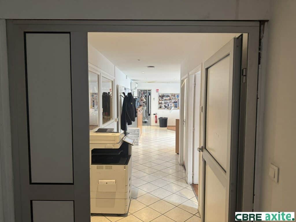 Locaux d'activités à vendre ÉCHIROLLES 38.100837 - 38.100837_VENTE_Activites_ECHIROLLES_3.jpg