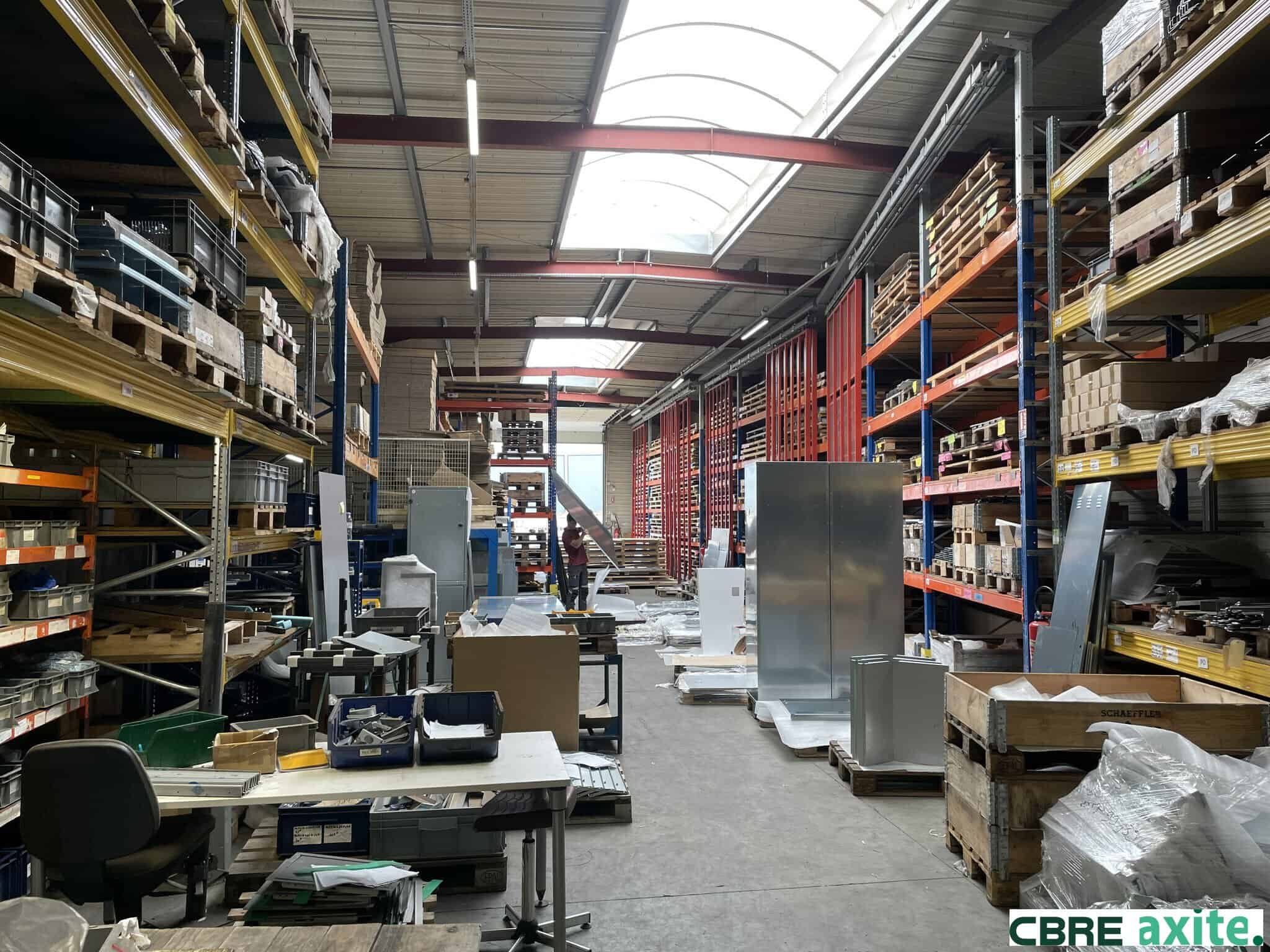 Locaux d'activités à vendre VOIRON 38.100865 - 38.100865_VENTE_Activites_VOIRON_1.jpg