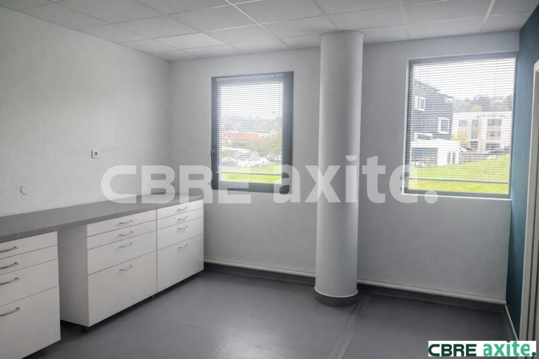 Bureaux à vendre BOURGOIN JALLIEU 38.100875 - 38.100875_VENTE_Bureaux_BOURGOIN_JALLIEU_3.jpg