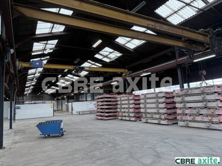 Locaux d'activités à vendre LA CÔTE-SAINT-ANDRÉ 38.100889 - 38.100889_VENTE_Activites_LA_COTE-SAINT-ANDRE_2.jpg