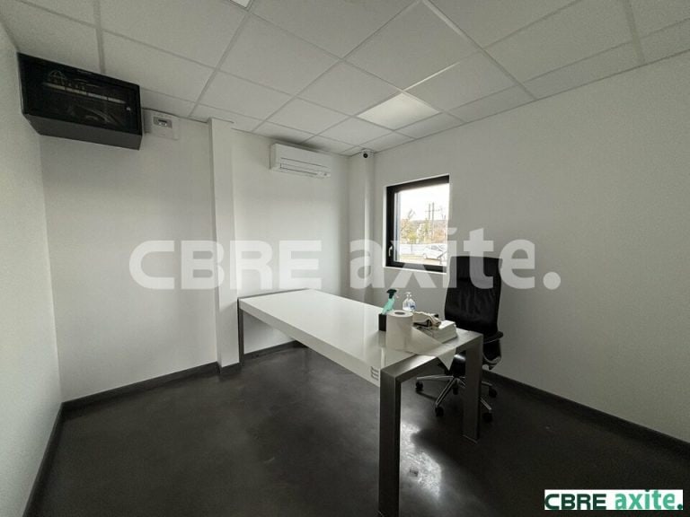 Locaux d'activités à louer NIVOLAS-VERMELLE 38.100897 - 38.100897_LOCATION_Activites_NIVOLAS-VERMELLE_5.jpg