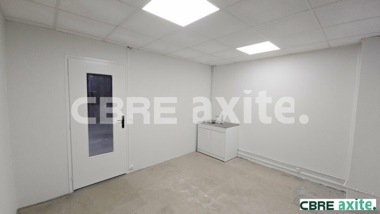 Locaux d'activités à louer BOURGOIN-JALLIEU 38.100935 - 38.100935_LOCATION_Activites_BOURGOIN-JALLIEU_6.jpg