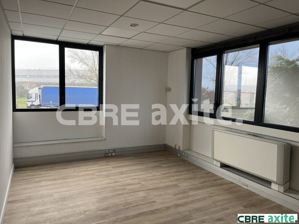 Bureaux à louer SAINT QUENTIN FALLAVIER 38.100960 - 38.100960_LOCATION_Bureaux_SAINT_QUENTIN_FALLAVIER_2.jpg