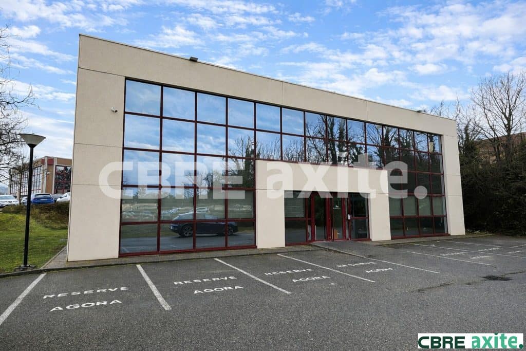 Bureaux à louer L ISLE D ABEAU 38.100986 - 38.100986_LOCATION_Bureaux_L_ISLE_D_ABEAU_1.jpg