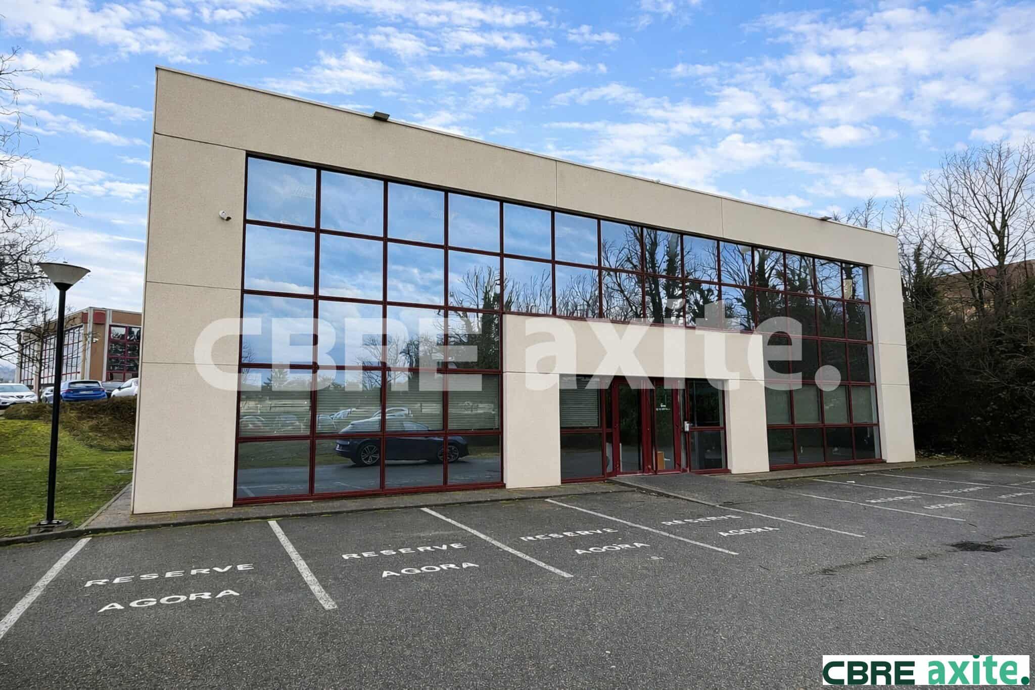 Bureaux à louer L ISLE D ABEAU 38.100986 - 38.100986_LOCATION_Bureaux_L_ISLE_D_ABEAU_1.jpg