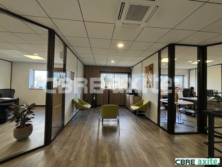 Locaux d'activités à vendre BOURGOIN-JALLIEU 38.101002 - 38.101002_VENTE_Activites_BOURGOIN-JALLIEU_6.jpg