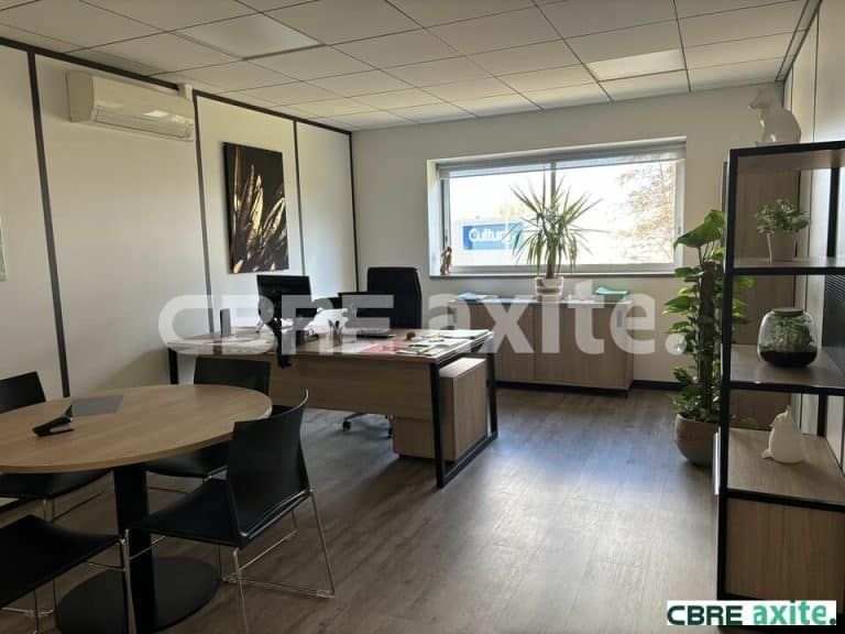 Locaux d'activités à louer BOURGOIN-JALLIEU 38.101044 - 38.101044_LOCATION_Activites_BOURGOIN-JALLIEU_7.jpg