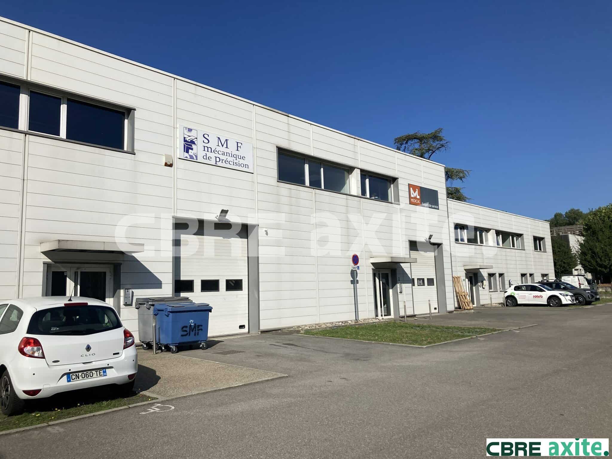 Locaux d'activités à louer SAINT EGRÈVE 38.6576 - 38.6576_LOCATION_Activites_SAINT_EGREVE_1.jpg