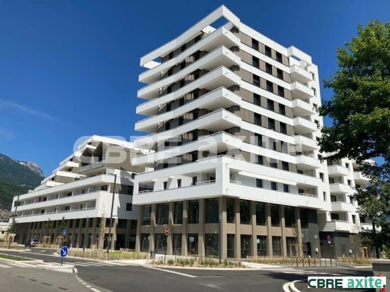 Local commercial à vendre LE PONT DE CLAIX 38.98493 - 38.98493_VENTE_Commerces_LE_PONT_DE_CLAIX_1.jpg