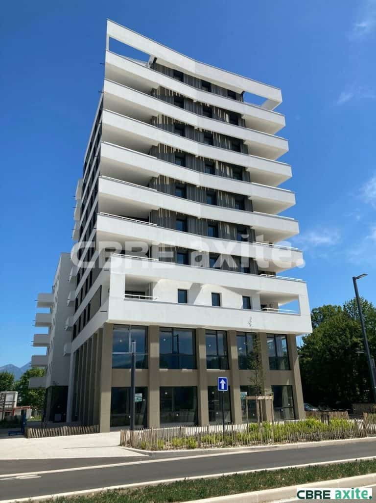 Local commercial à vendre LE PONT DE CLAIX 38.98493 - 38.98493_VENTE_Commerces_LE_PONT_DE_CLAIX_2.jpg