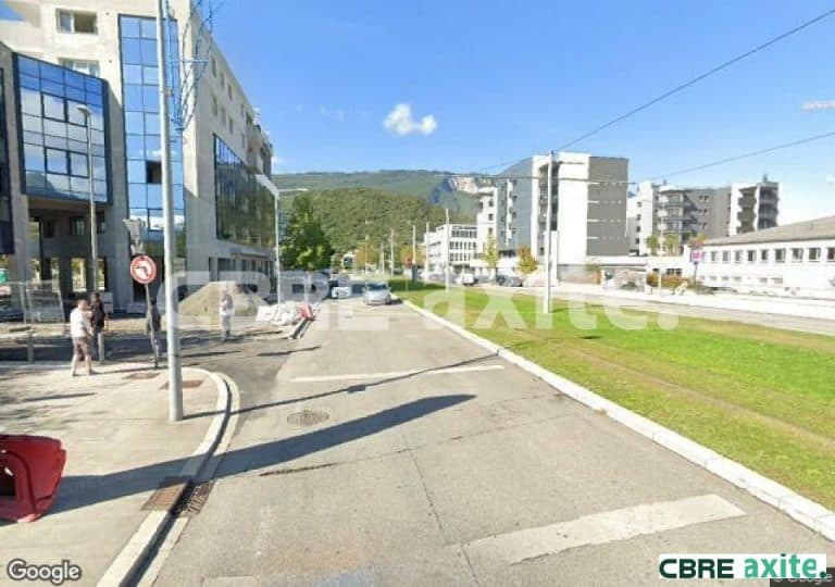 Local commercial à louer SEYSSINET PARISET 38.98564 - 38.98564_LOCATION_Commerces_SEYSSINET_PARISET_1.jpg