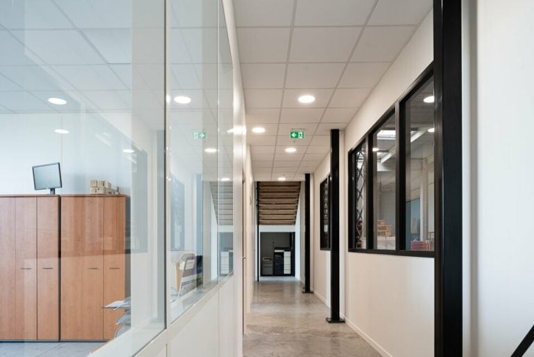 Locaux d'activités à louer VILLEFONTAINE 38.99005 - 38.99005_LOCATION_Activites_VILLEFONTAINE_4.jpg