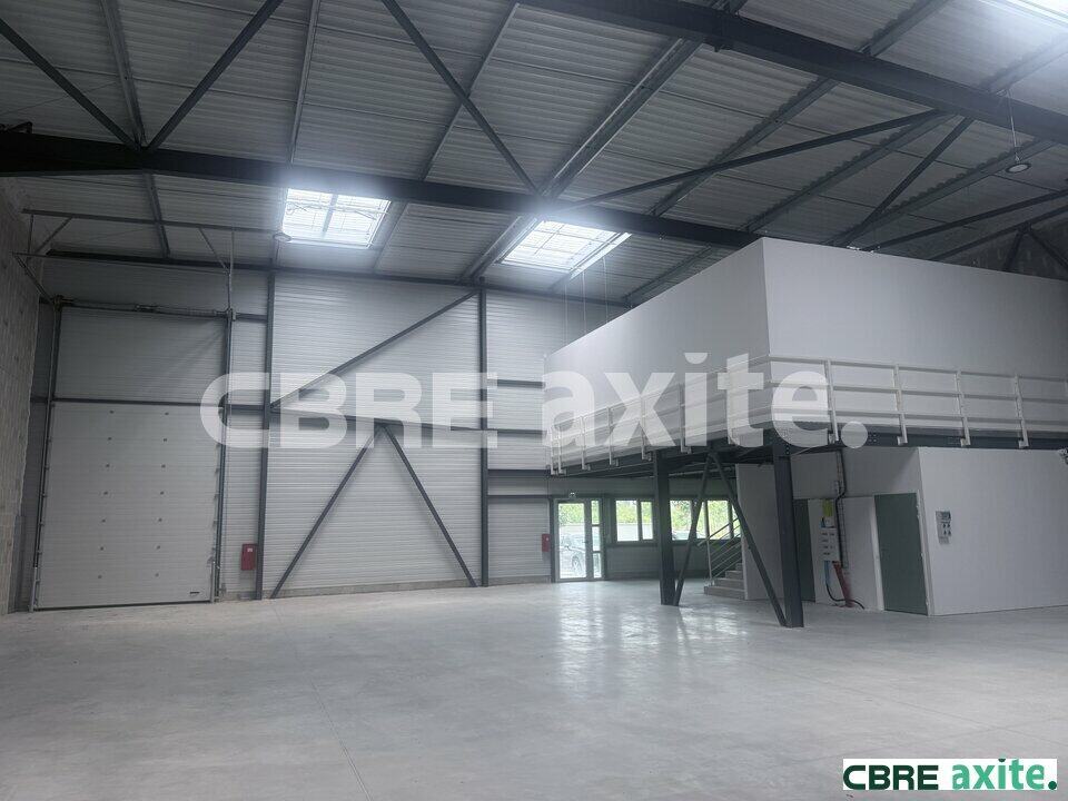 Locaux d'activités à louer SAINT QUENTIN FALLAVIER 38.99039 - 38.99039_LOCATION_Activites_SAINT_QUENTIN_FALLAVIER_1.jpg