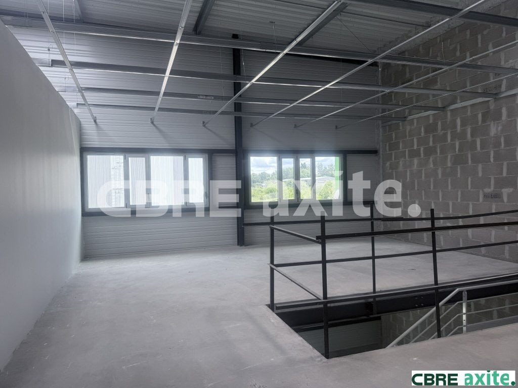 Locaux d'activités à louer SAINT QUENTIN FALLAVIER 38.99039 - 38.99039_LOCATION_Activites_SAINT_QUENTIN_FALLAVIER_2.jpg