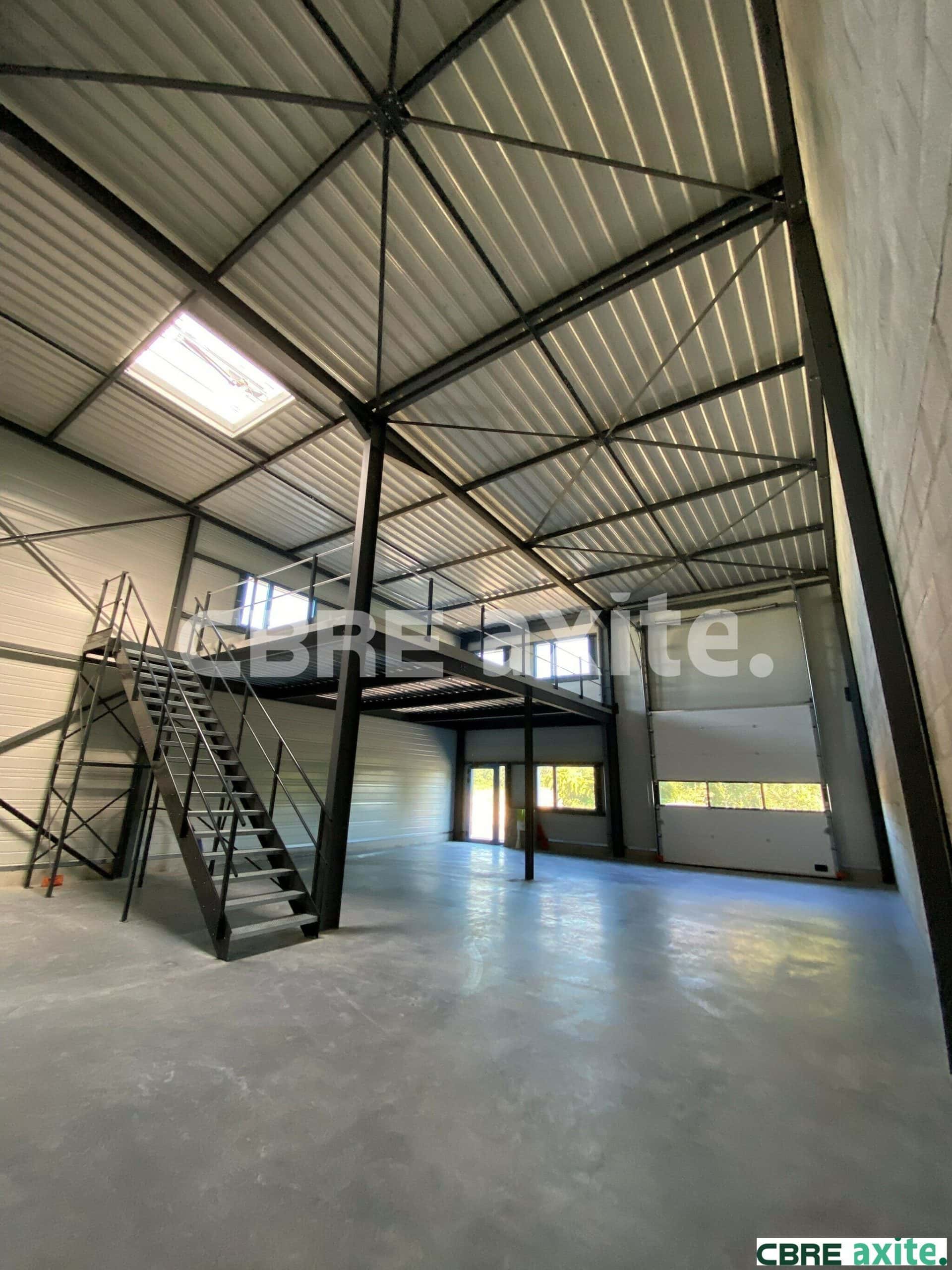 Locaux d'activités à vendre LES ABRETS EN DAUPHINÉ 38.99678 - 38.99678_VENTE_Activites_LES_ABRETS_EN_DAUPHINE_1.jpg
