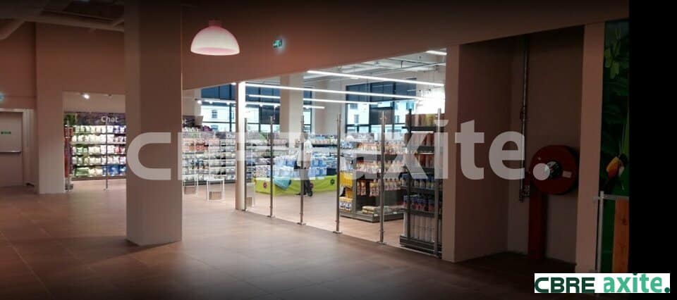 Local commercial à louer BOURGOIN JALLIEU 38.99792 - 38.99792_LOCATION_Commerces_BOURGOIN_JALLIEU_1.jpg