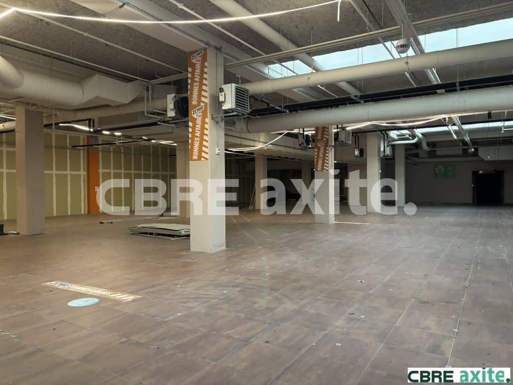 Local commercial à louer BOURGOIN JALLIEU 38.99792 - 38.99792_LOCATION_Commerces_BOURGOIN_JALLIEU_4.jpg