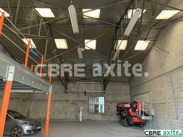 Locaux d'activités à louer BOURGOIN JALLIEU 38.99882 - 38.99882_LOCATION_Activites_BOURGOIN_JALLIEU_1.jpg