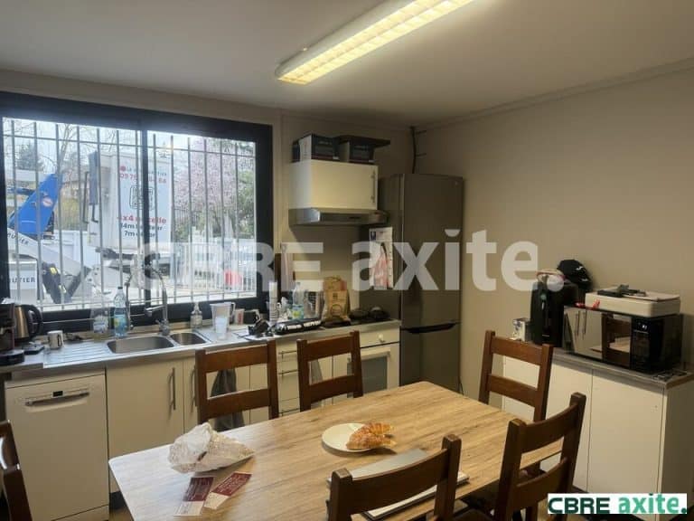 Locaux d'activités à louer BOURGOIN JALLIEU 38.99882 - 38.99882_LOCATION_Activites_BOURGOIN_JALLIEU_4.jpg