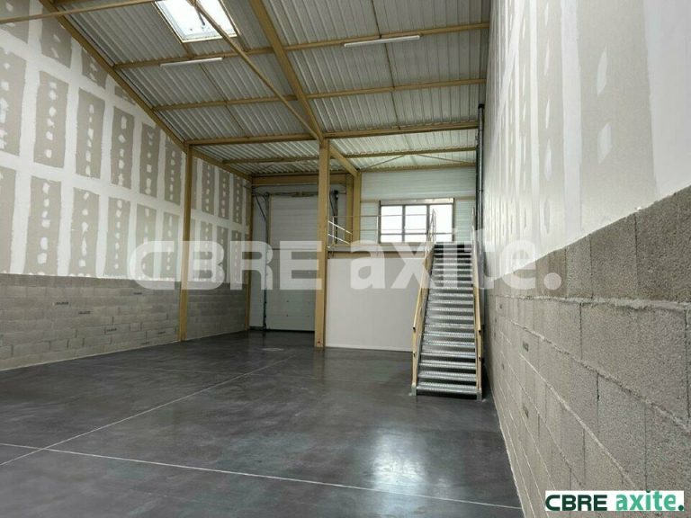 Locaux d'activités à louer BOURGOIN JALLIEU 38.99989 - 38.99989_LOCATION_Activites_BOURGOIN_JALLIEU_1.jpg