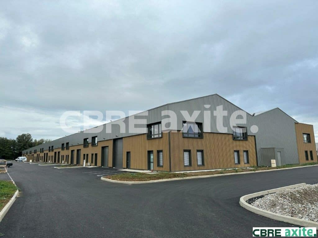Locaux d'activités à louer BOURGOIN JALLIEU 38.99989 - 38.99989_LOCATION_Activites_BOURGOIN_JALLIEU_4.jpg
