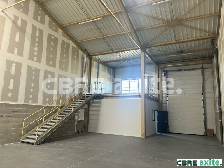 Locaux d'activités à louer BOURGOIN JALLIEU 38.99989 - 38.99989_LOCATION_Activites_BOURGOIN_JALLIEU_5.jpg