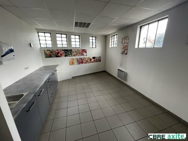 Local commercial à louer BARBERAZ 73.23226 - 73.23226_LOCATION_Commerces_BARBERAZ_6.jpg