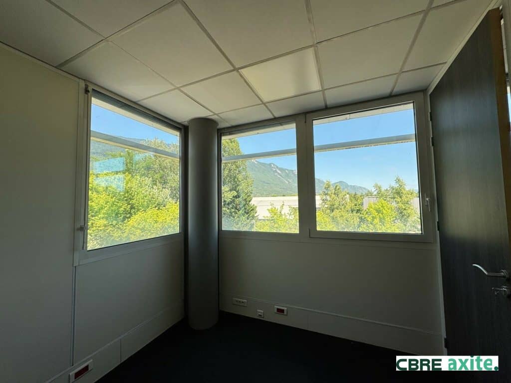 Bureaux à louer LE BOURGET DU LAC 73.23328 - 73.23328_LOCATION_Bureaux_LE_BOURGET_DU_LAC_1.jpg